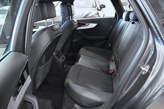 Audi A4 10 of 23