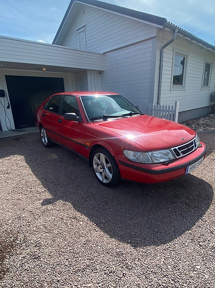 Saab 900 2 of 11