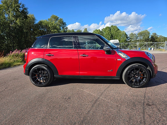 MINI Countryman Cooper SD 2 of 14