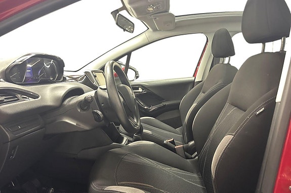 Peugeot 208 12 of 19