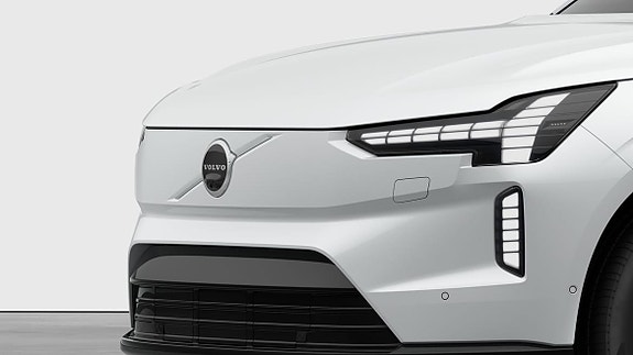 Volvo EX90 15 of 27