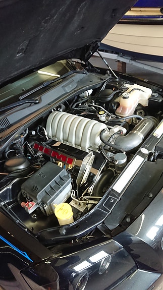 Dodge Magnum 4 of 5