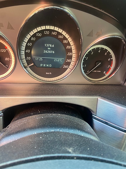 Mercedes-Benz GLK280 7 of 14