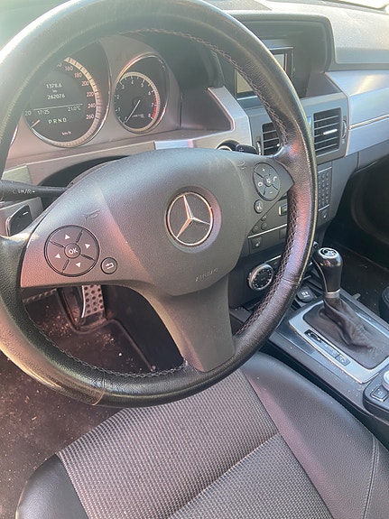 Mercedes-Benz GLK280 6 of 14