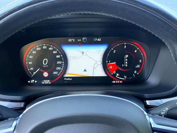 Volvo V60 17 of 28