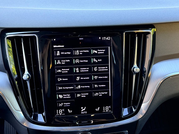Volvo V60 22 of 28