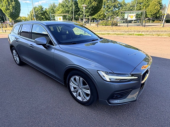 Volvo V60 7 of 28