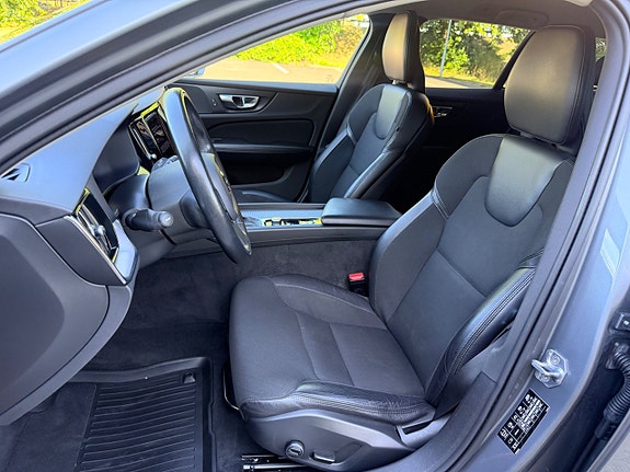 Volvo V60 10 of 28