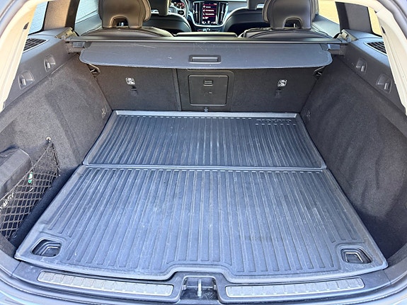 Volvo V60 24 of 28