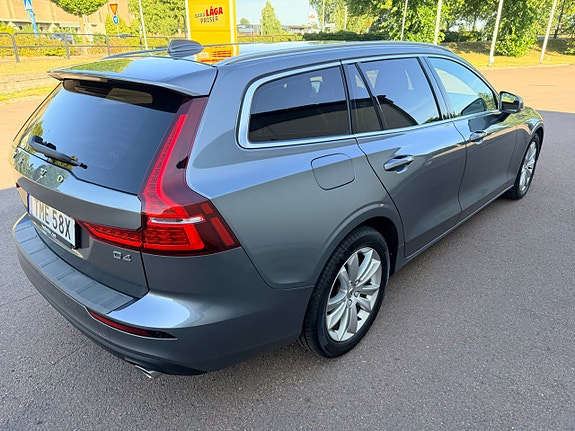Volvo V60 5 of 28