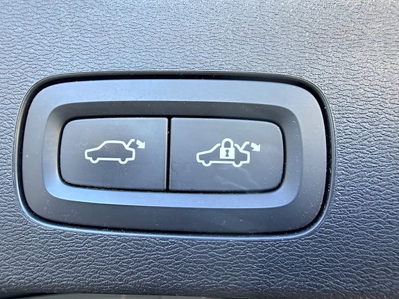 Volvo V60 23 of 28