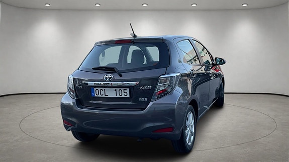 Toyota Yaris 9 of 21