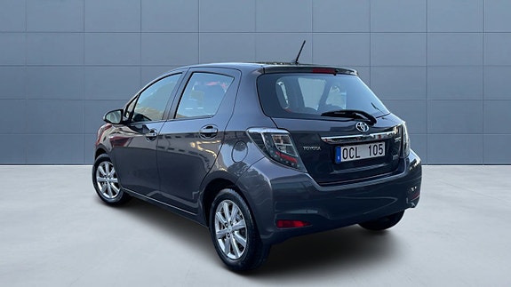 Toyota Yaris 7 of 19