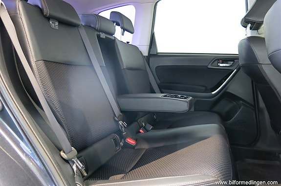 Subaru Forester 9 of 19