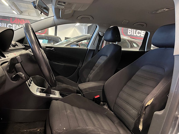 Volkswagen Passat 10 of 15