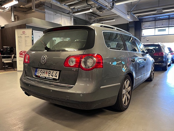 Volkswagen Passat 5 of 15