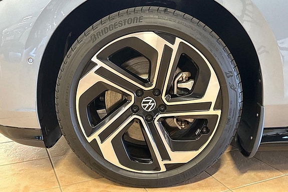 Volkswagen ID.7 12 of 19