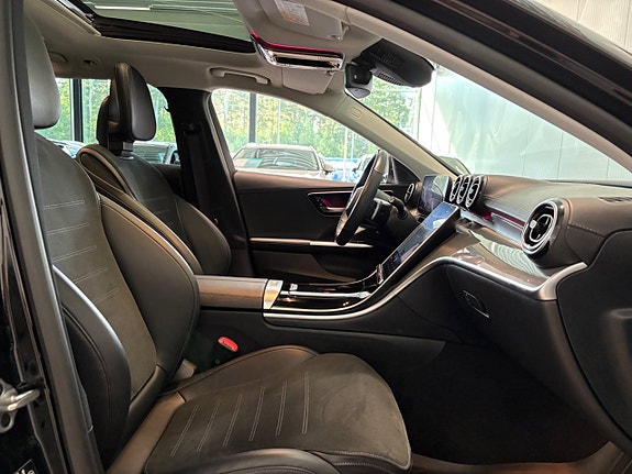 Mercedes-Benz C300 e 13 of 25