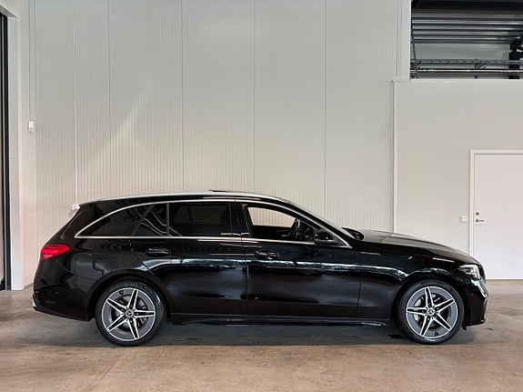 Mercedes-Benz C300 e 2 of 25