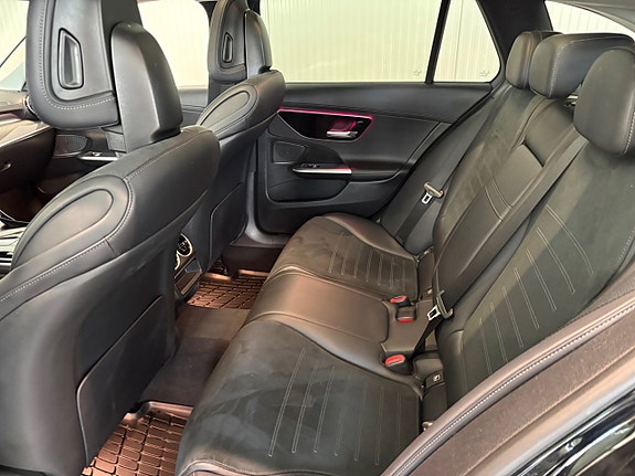 Mercedes-Benz C300 e 22 of 25