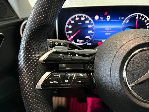 Mercedes-Benz C300 e 15 of 25