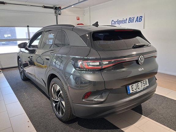 Volkswagen ID.4 2 of 6