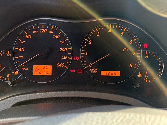 Toyota Avensis 5 of 8