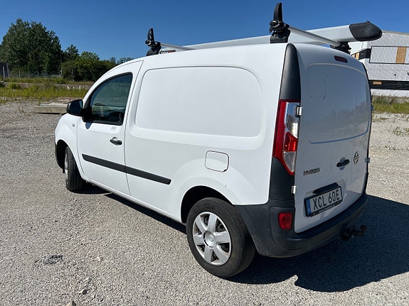 Nissan NV250 3 of 6