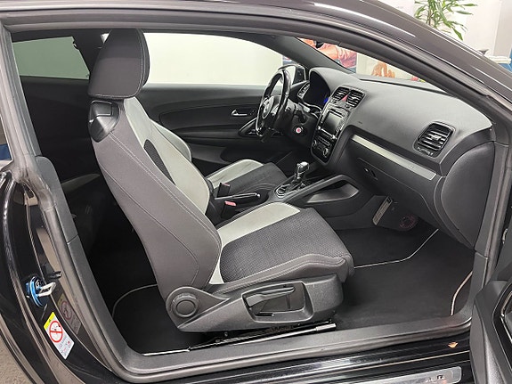 Volkswagen Scirocco 12 of 21