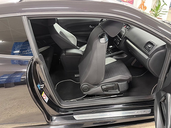 Volkswagen Scirocco 15 of 21