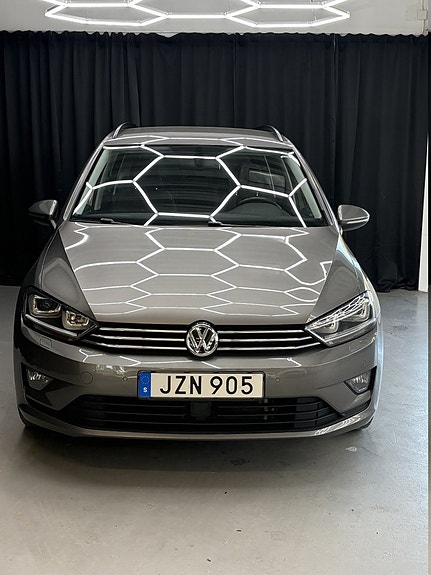 Volkswagen Golf Sportsvan 11 of 14