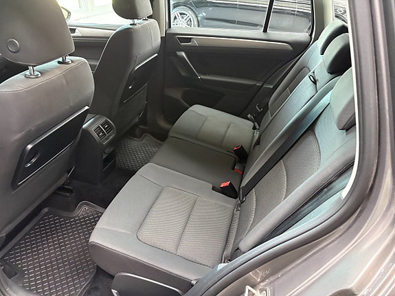 Volkswagen Golf Sportsvan 7 of 14