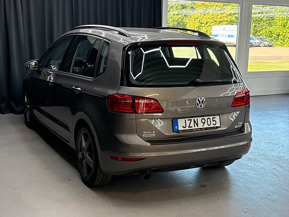 Volkswagen Golf Sportsvan 3 of 14