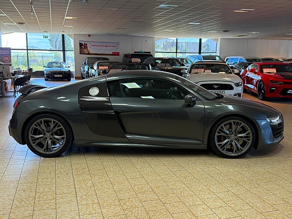 Audi R8 8 of 24