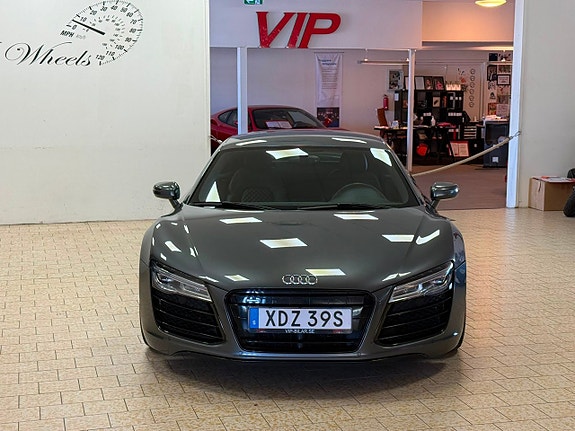Audi R8 10 of 24