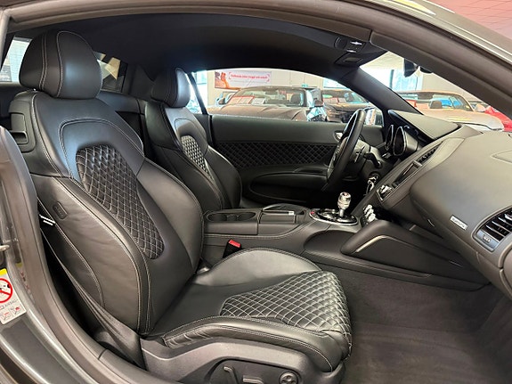 Audi R8 16 of 24