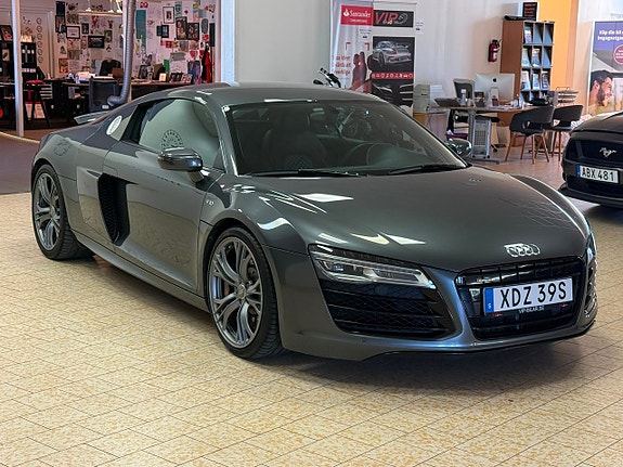Audi R8 9 of 24