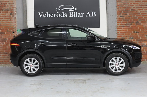 Jaguar E-PACE 8 of 17