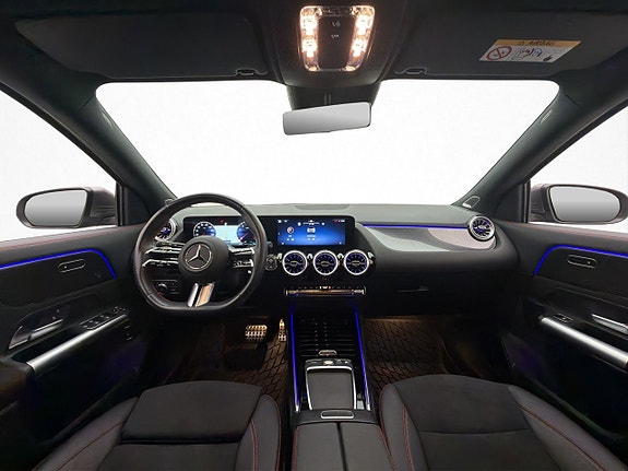 Mercedes-Benz GLA180 d 25 of 30