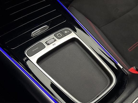 Mercedes-Benz GLA180 d 24 of 30