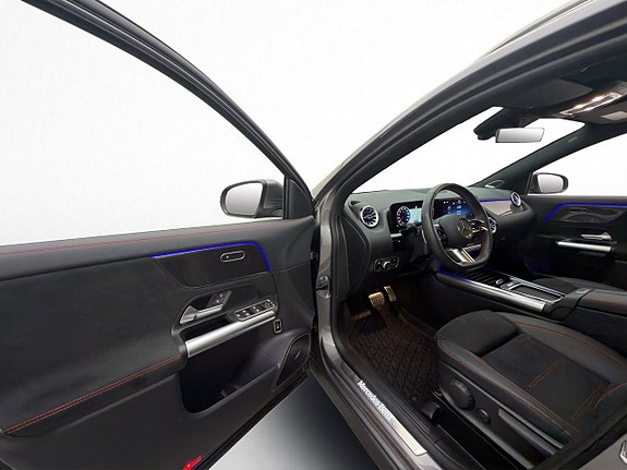 Mercedes-Benz GLA180 d 10 of 30