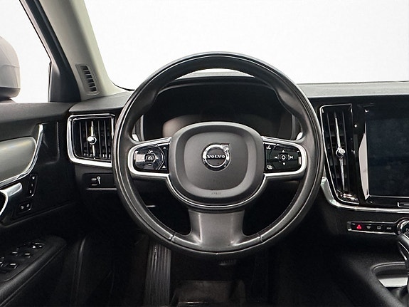 Volvo V90 Cross Country 15 of 30