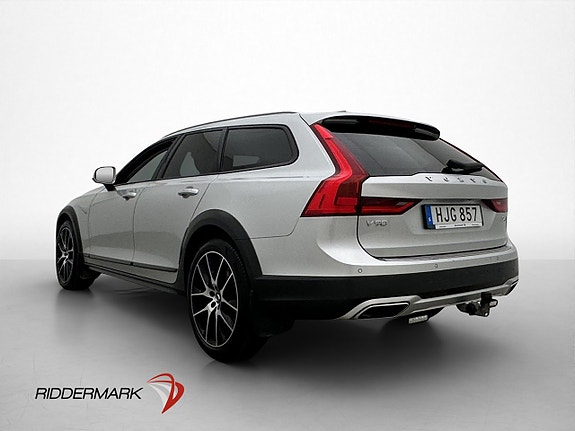 Volvo V90 Cross Country 8 of 30