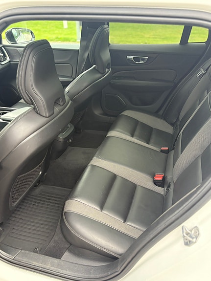 Volvo V60 9 of 12
