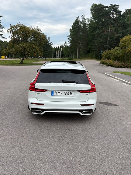 Volvo V60 5 of 12