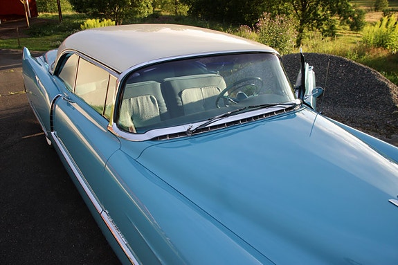 Cadillac Series 62 6 of 30