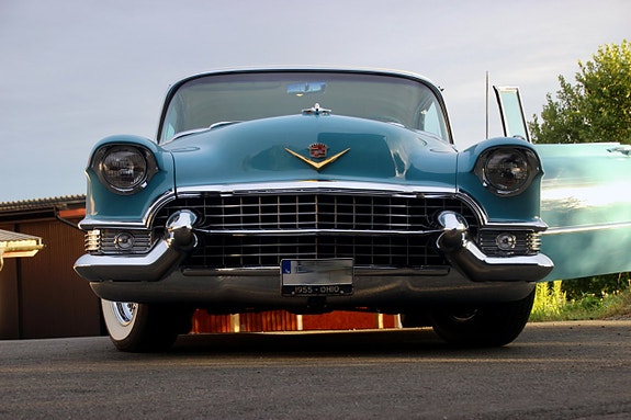 Cadillac Series 62 9 of 30