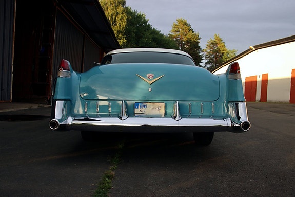 Cadillac Series 62 11 of 30
