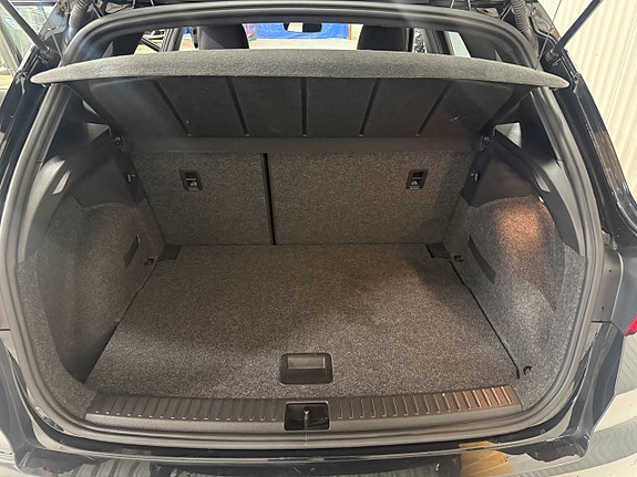 Seat Arona 8 of 12