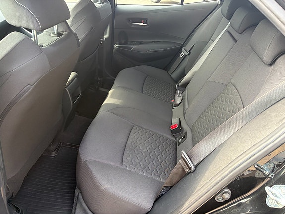 Toyota Corolla 15 of 16